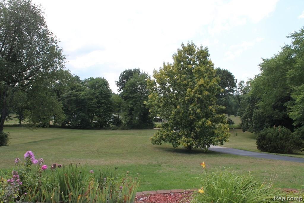7436 Mabley Hill Road Fenton, MI 48430 - Photo 34 of 38 Mabley Hill new (9).JPG