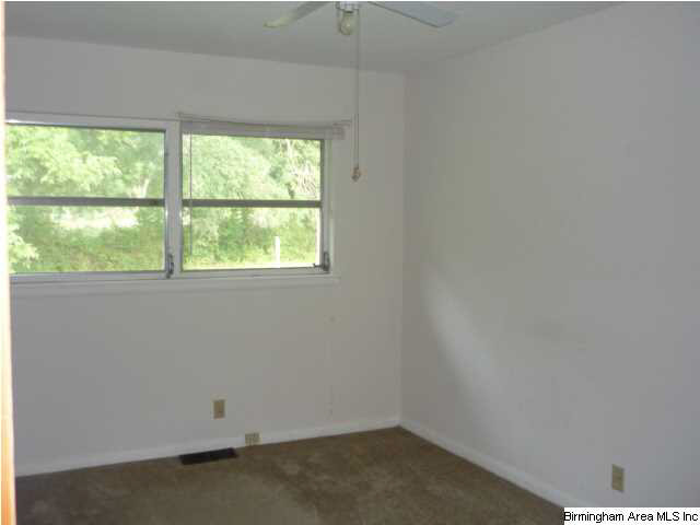 200 Edgewood Street Clanton, AL 35045 - Photo 5 of 8