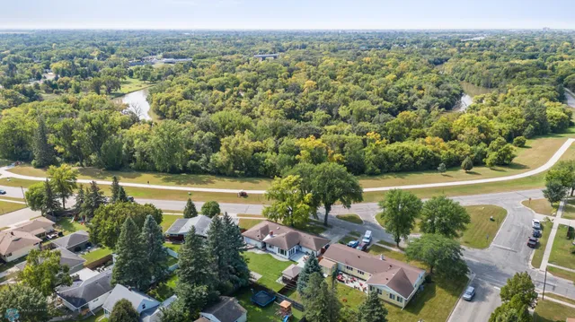 $374,900 | 2212 5th Street South, Moorhead, MN 56560