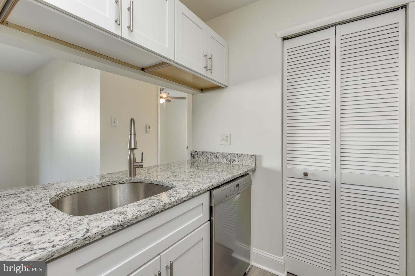 The Woods Cherry Hill, Unit 514 Cherry Hill, NJ 08003 - Photo 6 of 15 Stainless appliances