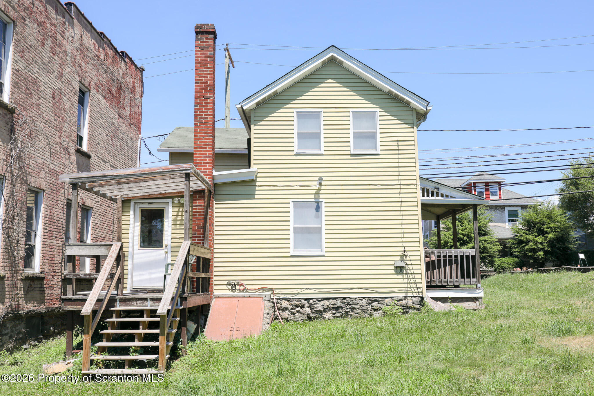 816 Moosic Street Scranton, PA 18505 - Photo 3 of 19 3 (27)