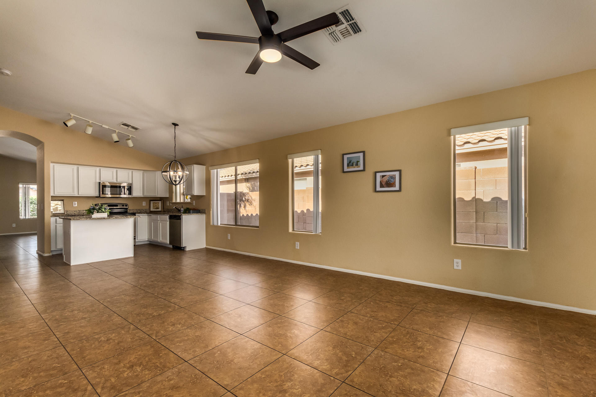 4613 West Beverly Road Laveen, AZ 85339 - Photo 7 of 25 07 - Beverly