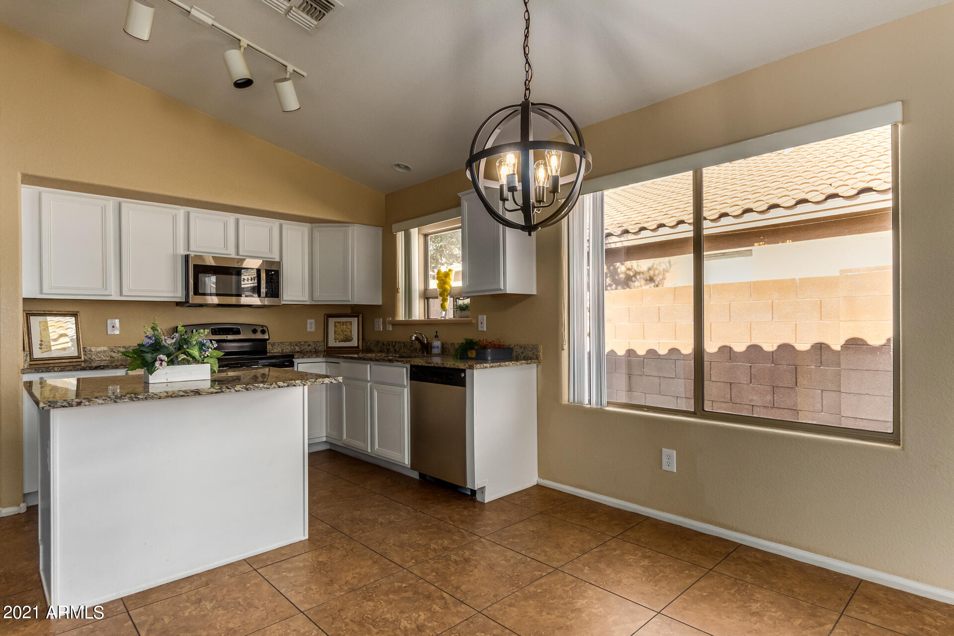 4613 West Beverly Road Laveen, AZ 85339 - Photo 8 of 25 08 - Beverly