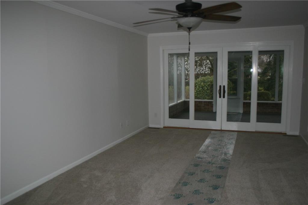4065 North Riverside Drive Columbus, IN 47203 - Photo 13 of 25 Gallery Image 13