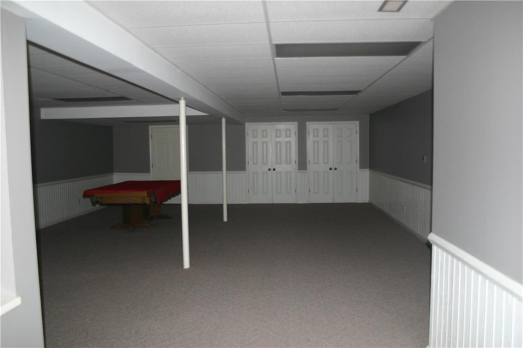 4065 North Riverside Drive Columbus, IN 47203 - Photo 19 of 25 Gallery Image 19