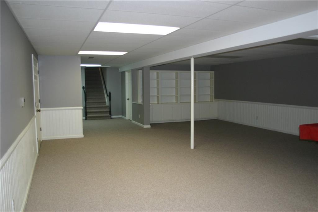 4065 North Riverside Drive Columbus, IN 47203 - Photo 22 of 25 Gallery Image 22