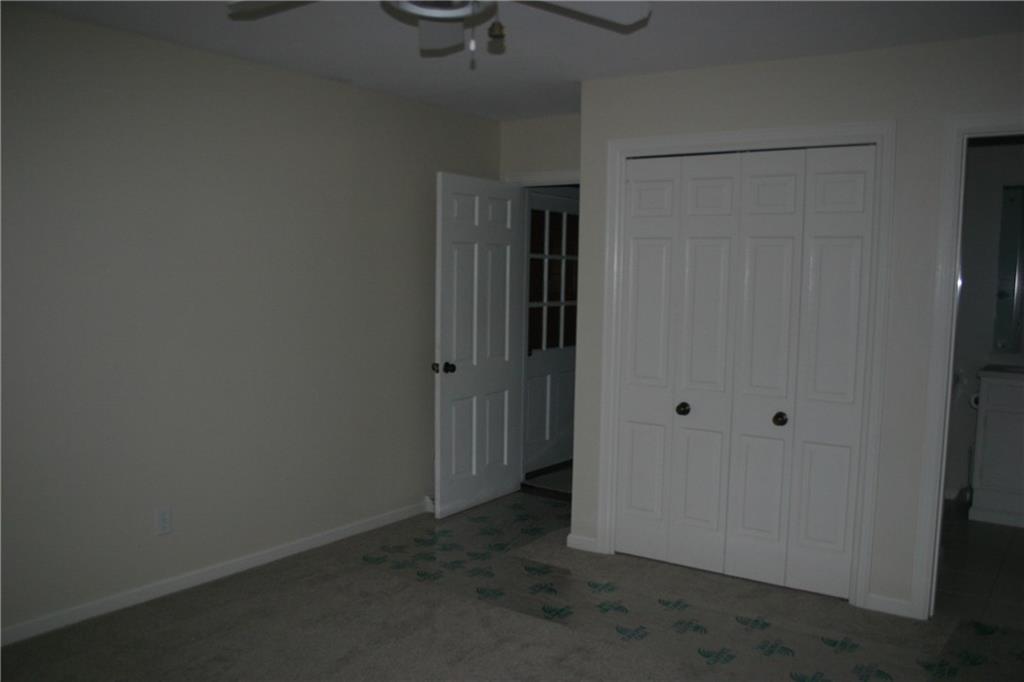 4065 North Riverside Drive Columbus, IN 47203 - Photo 10 of 25 Gallery Image 10