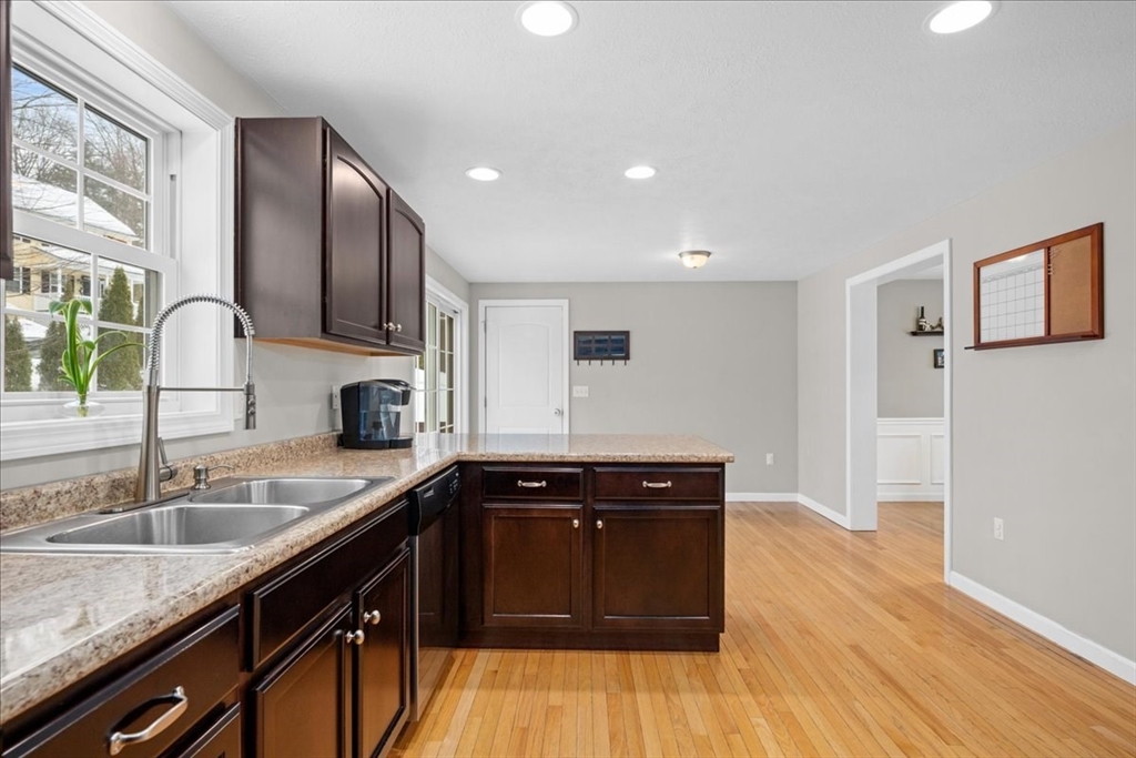 2 Lydia Lane Clinton, MA 01510 - Photo 4 of 32