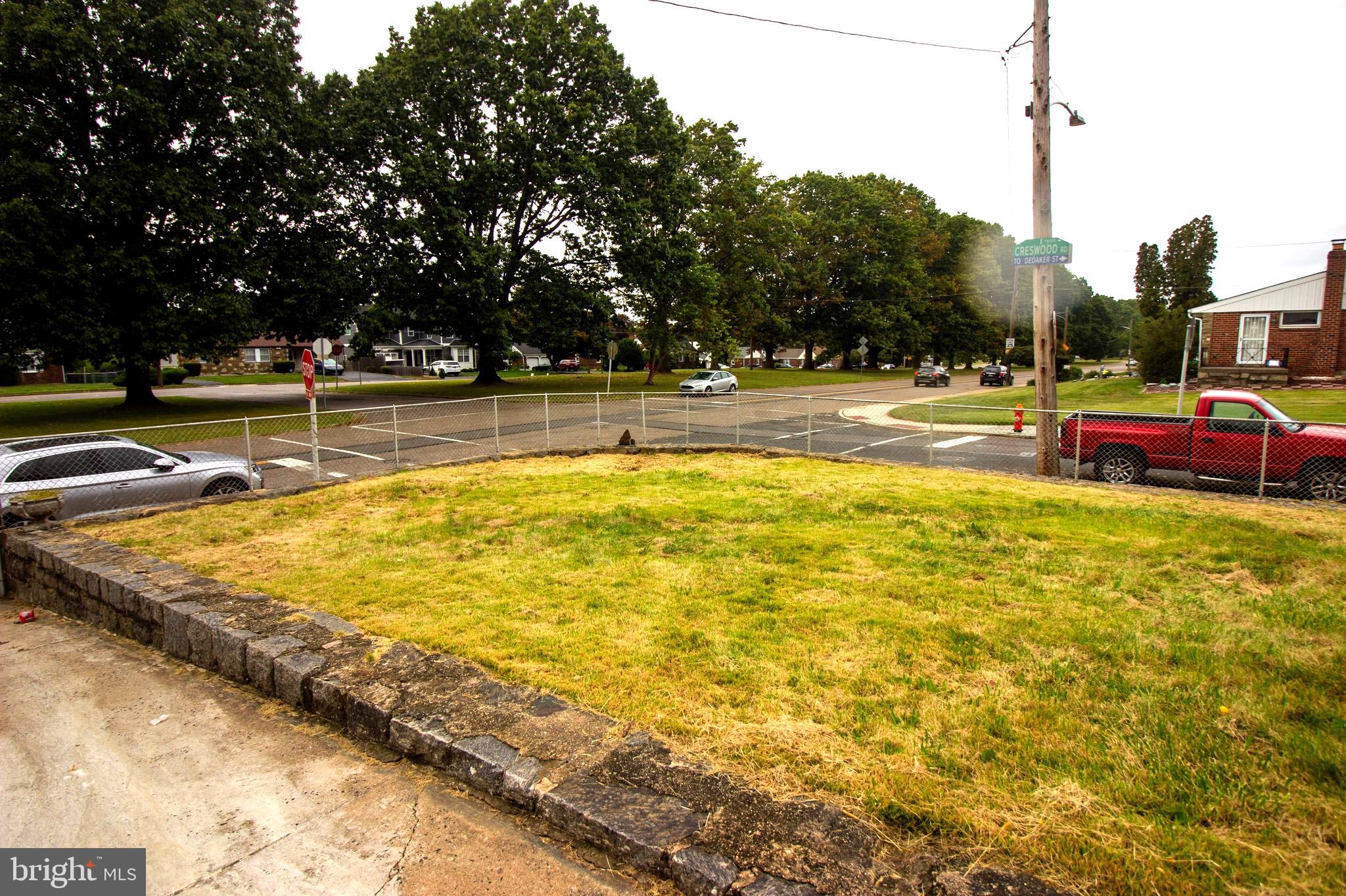 1500 Creswood Road Philadelphia, PA 19115 - Photo 4 of 14 Front Yard
