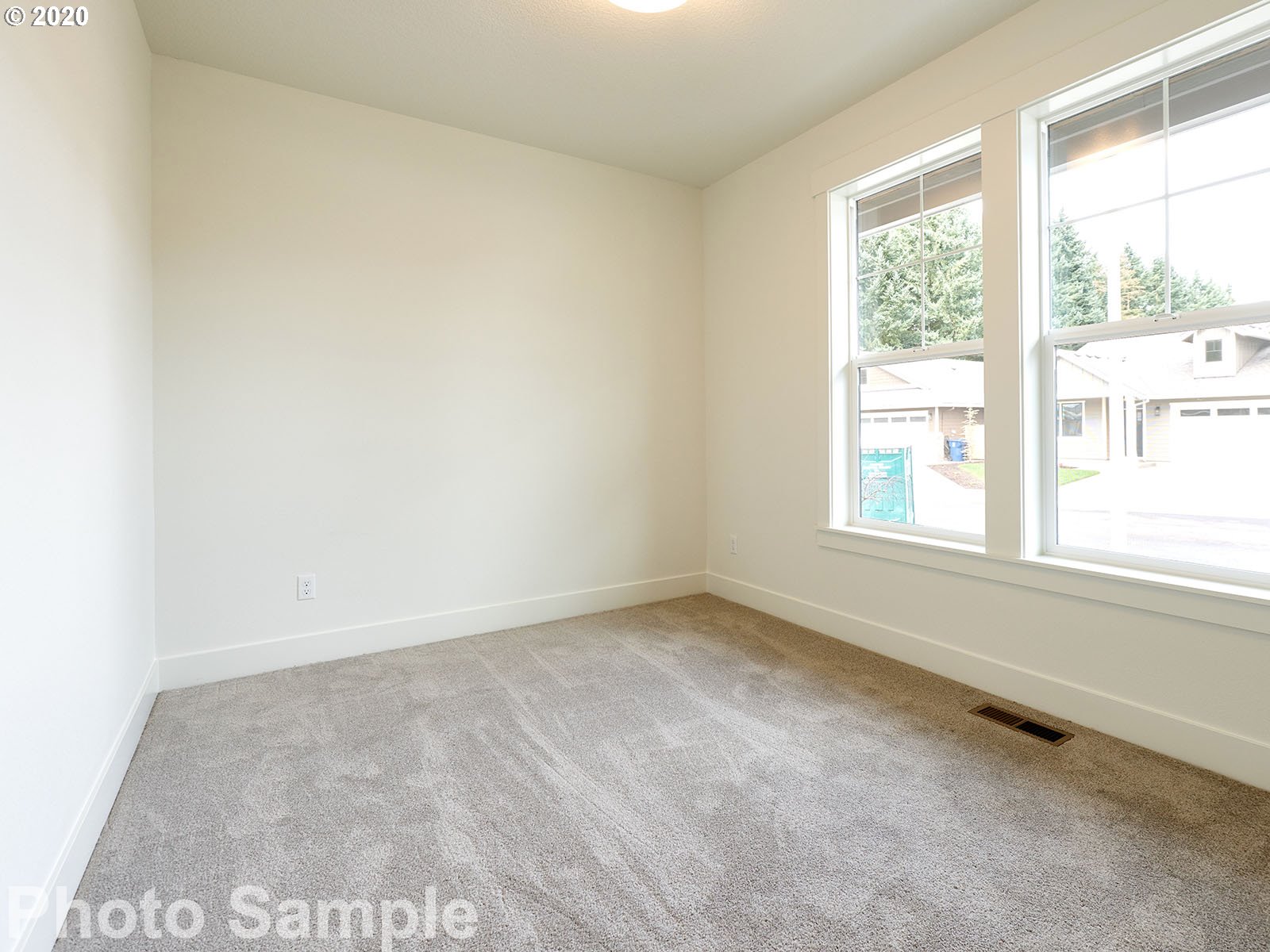 2562 North Lydia Loop Hubbard, OR 97032 - Photo 19 of 23