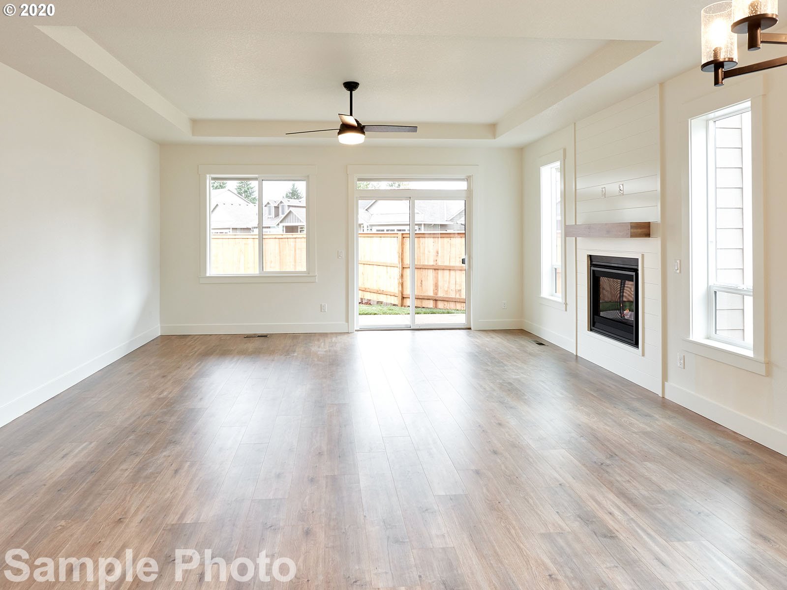 2562 North Lydia Loop Hubbard, OR 97032 - Photo 3 of 23