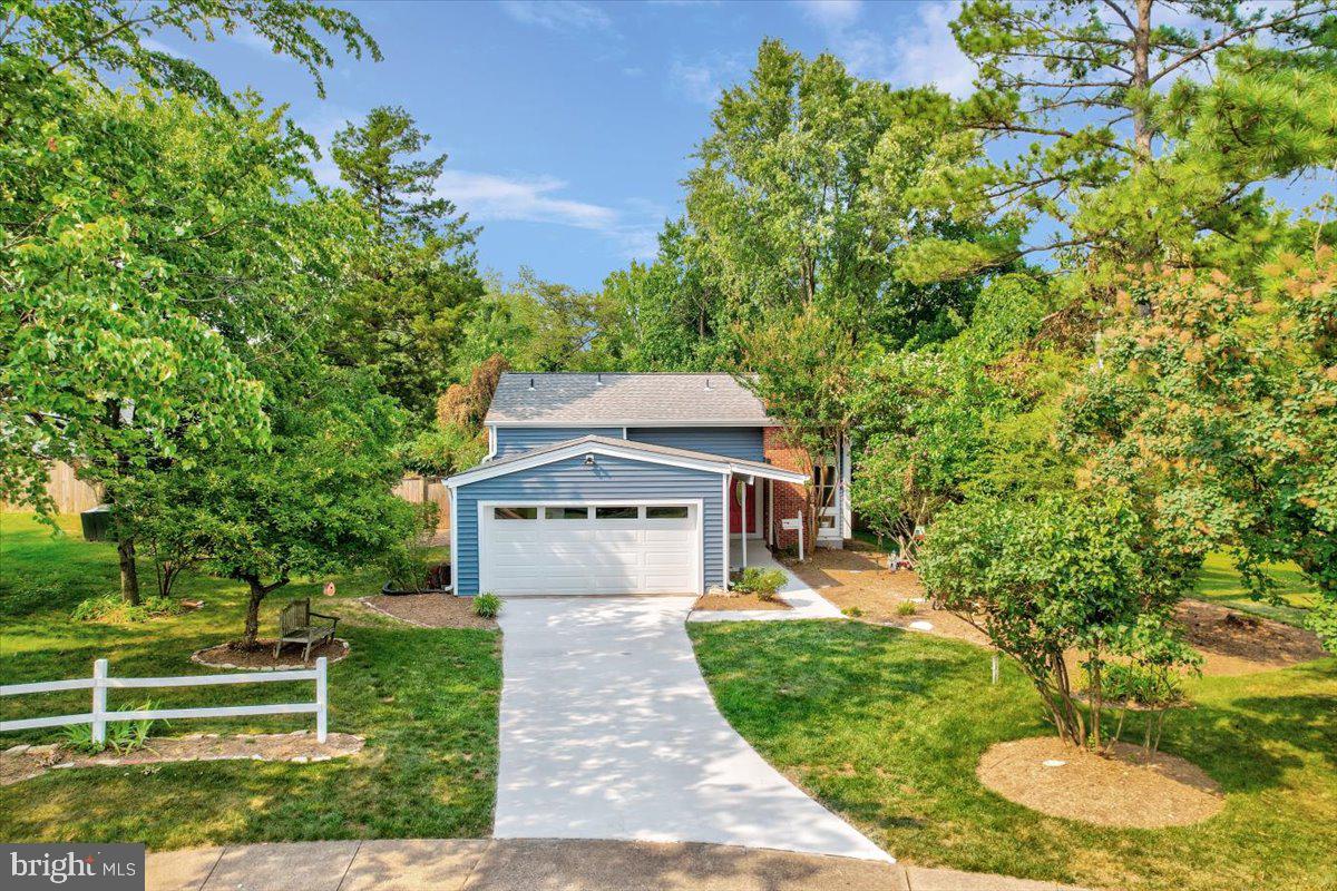 916 West Redwood Road Sterling, VA 20164 - Photo 1 of 33 Gallery Image 1