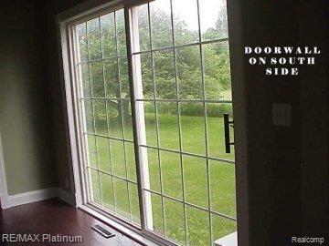 663 South Kern Road Fowlerville, MI 48836 - Photo 9 of 18 DOORWALL.jpg