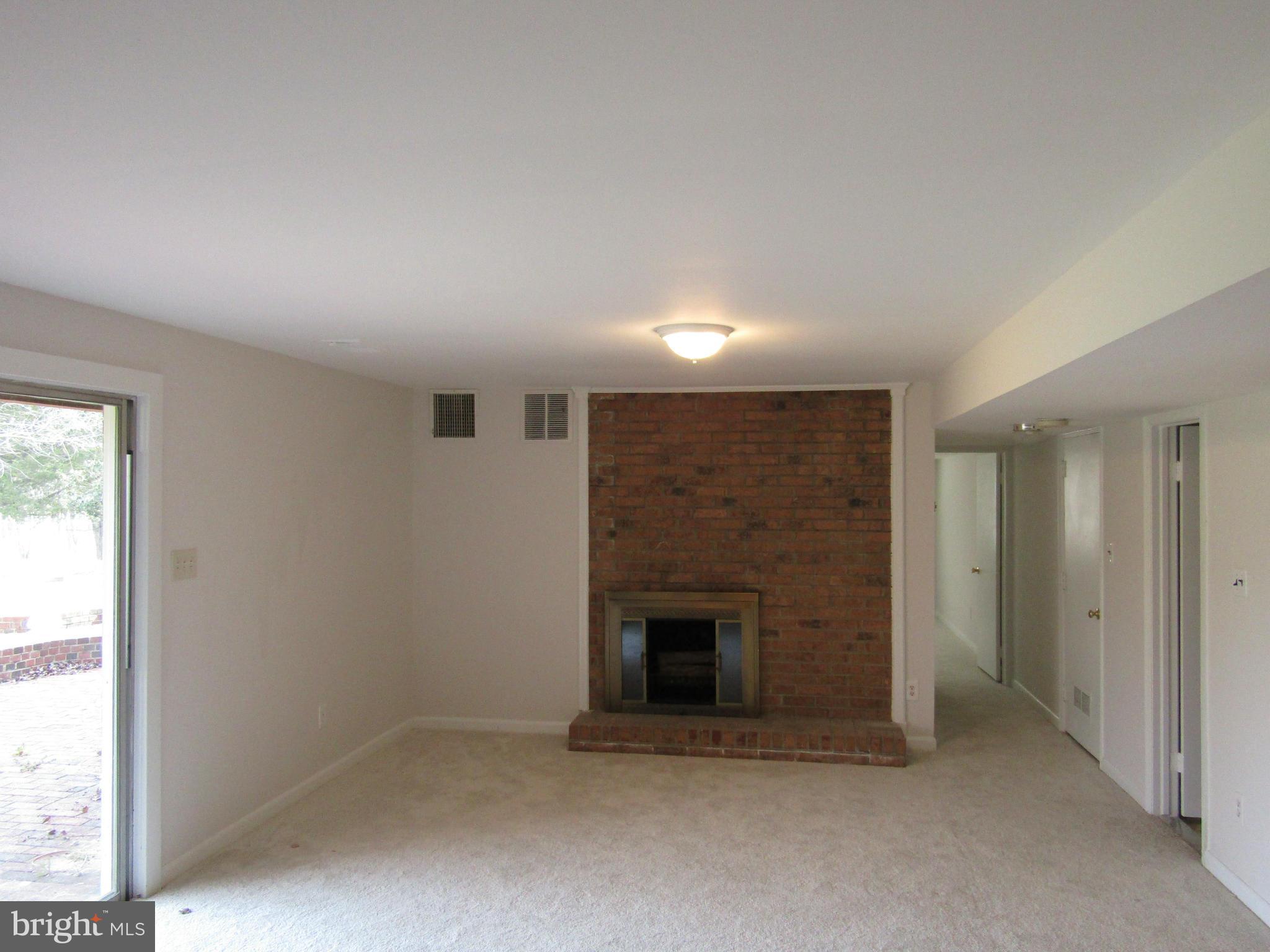11015 Braddock Road Fairfax, VA 22030 - Photo 18 of 30 Family Room