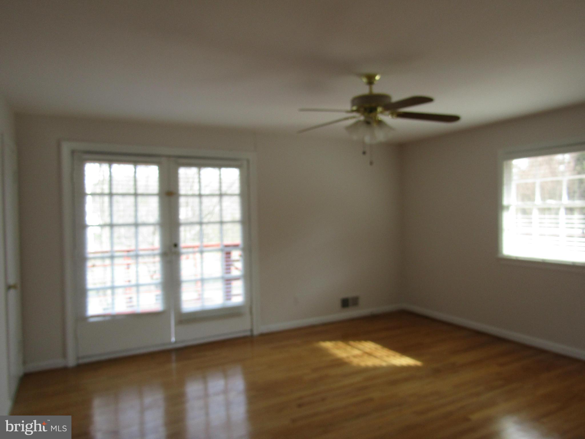 11015 Braddock Road Fairfax, VA 22030 - Photo 6 of 30 Bedroom (Master)