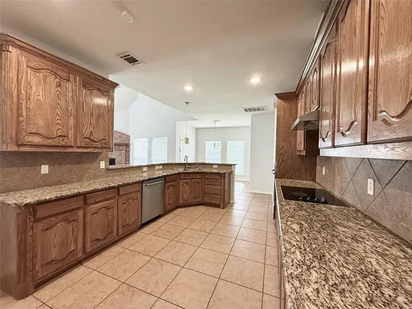 $2,890 | 13690 Valencia Drive, Frisco, TX 75035