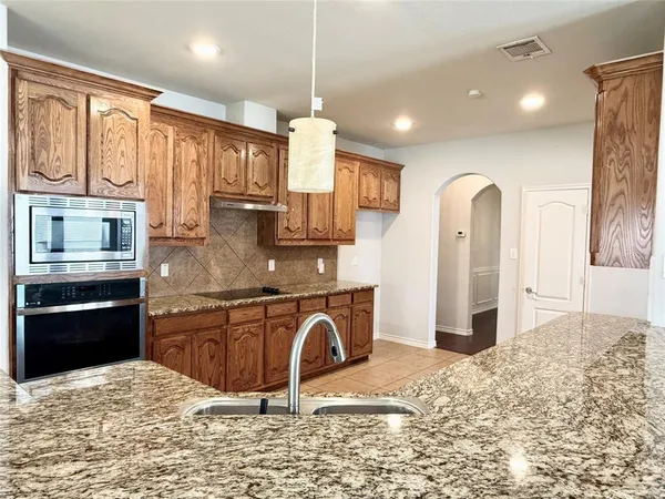 $2,890 | 13690 Valencia Drive, Frisco, TX 75035