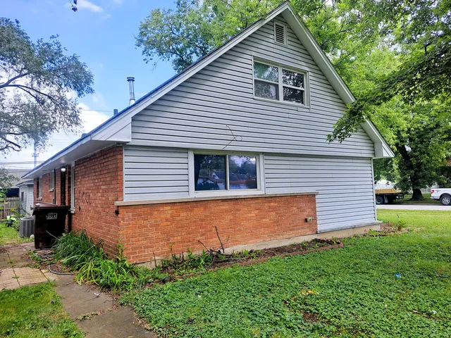 $145,000 | 3830 167th Place, Country Club Hills, IL 60478