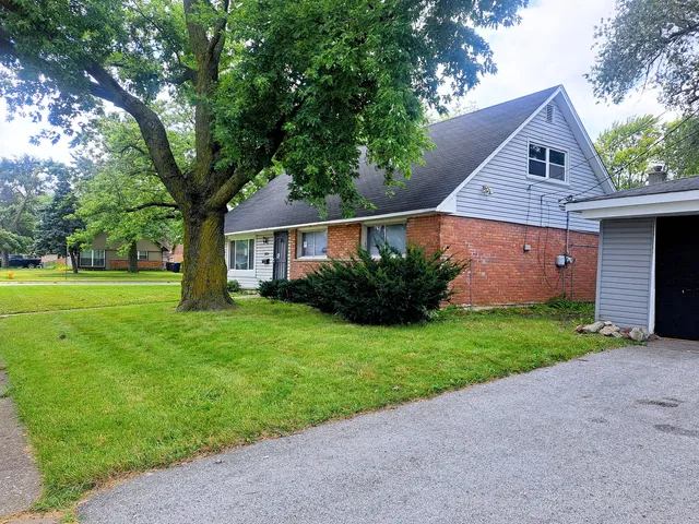 $145,000 | 3830 167th Place, Country Club Hills, IL 60478