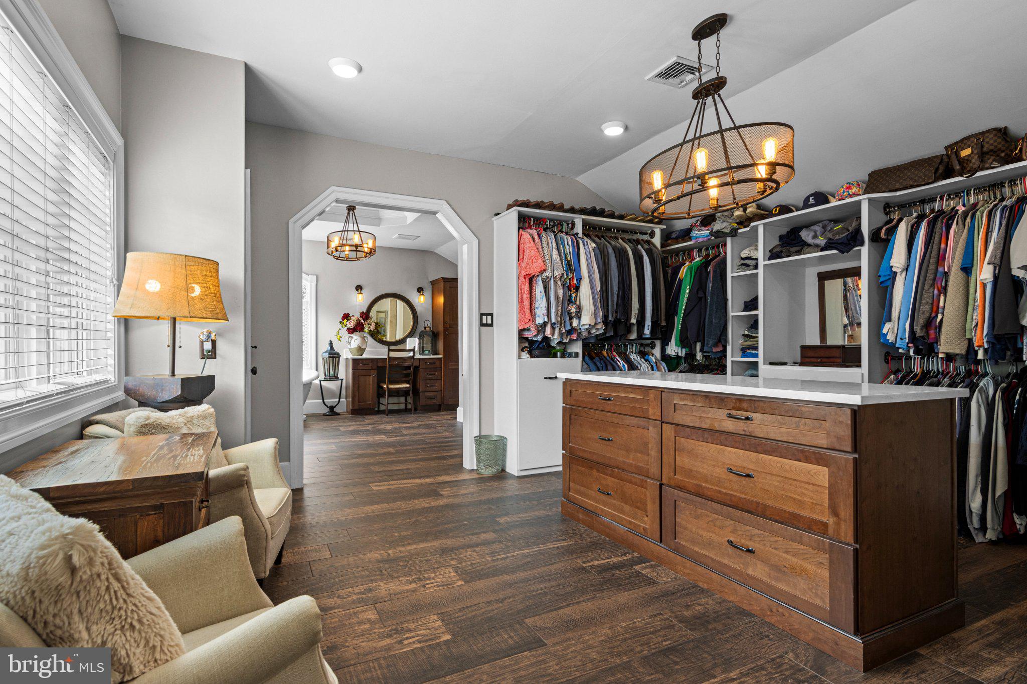 825 Oak Tree Road Kennett Square, PA 19348 - Photo 47 of 125 Owner's Closet
