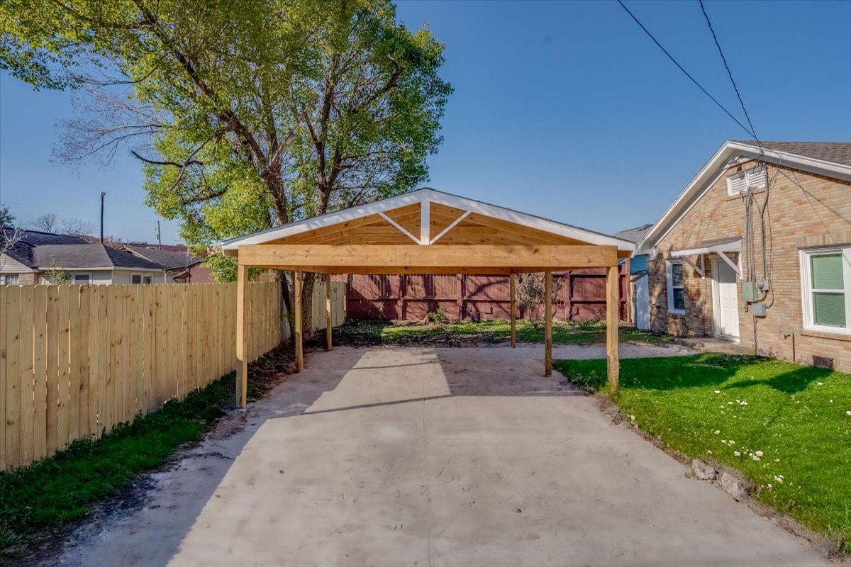 1118 Elliston Street Houston, TX 77023 - Photo 30 of 34