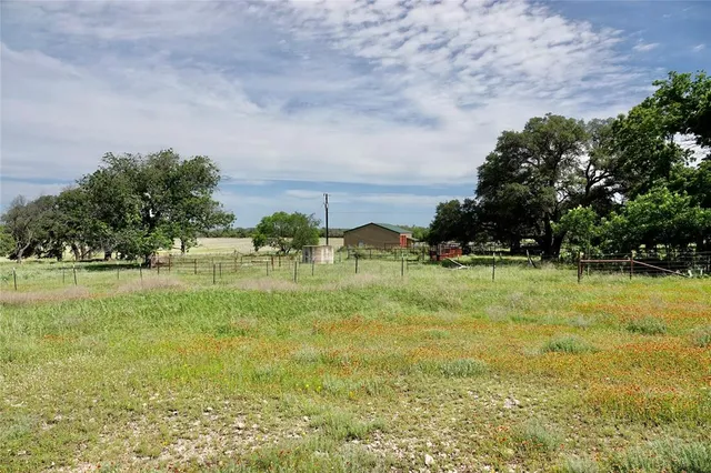 $209,500 | 240 Pr 6333 Indian Gap Tx 76531, Hamilton, TX 76531