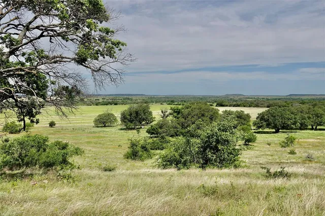 $209,500 | 240 Pr 6333 Indian Gap Tx 76531, Hamilton, TX 76531