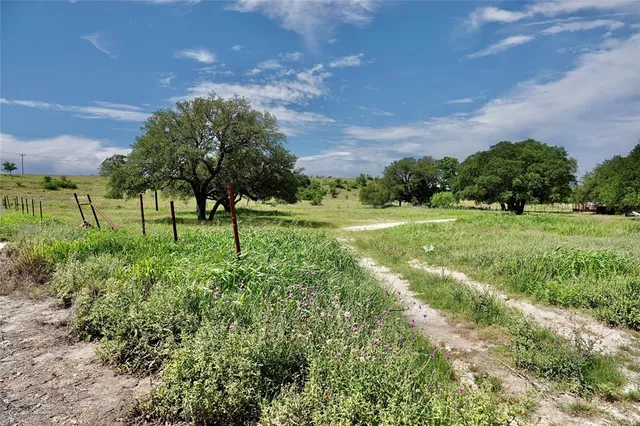 $209,500 | 240 Pr 6333 Indian Gap Tx 76531, Hamilton, TX 76531