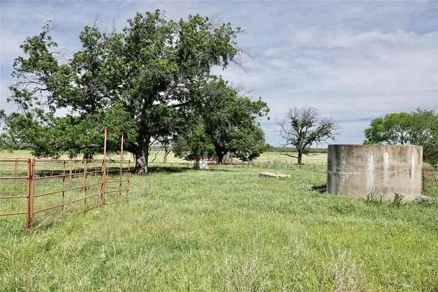 $215,000 | 240 Pr 6333 Indian Gap Tx 76531, Hamilton, TX 76531