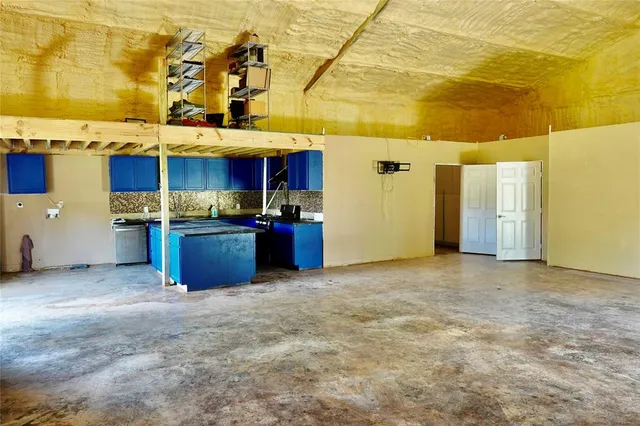 $215,000 | 240 Pr 6333 Indian Gap Tx 76531, Hamilton, TX 76531