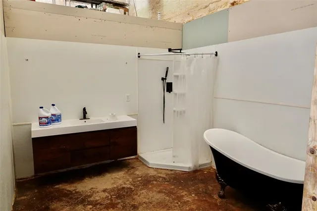 $209,500 | 240 Pr 6333 Indian Gap Tx 76531, Hamilton, TX 76531