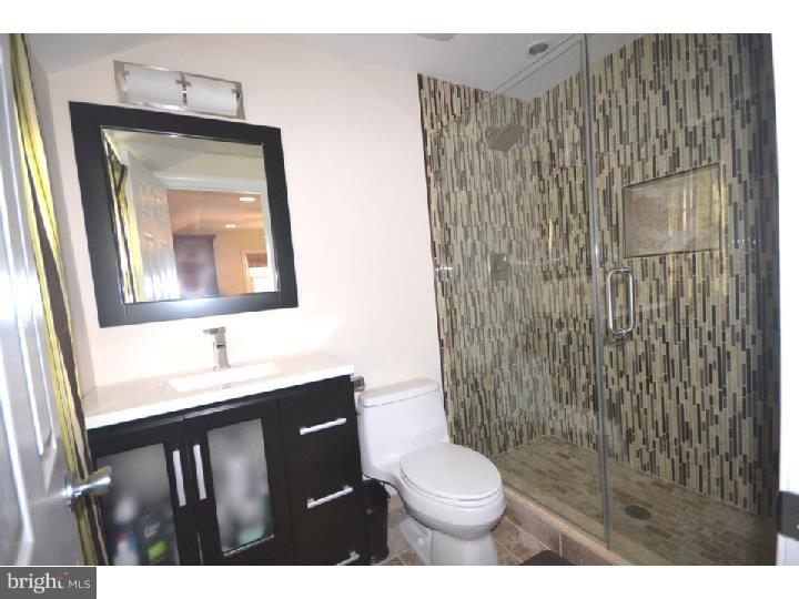 321 Croft Road North Wales, PA 19454 - Photo 11 of 20 Bathroom