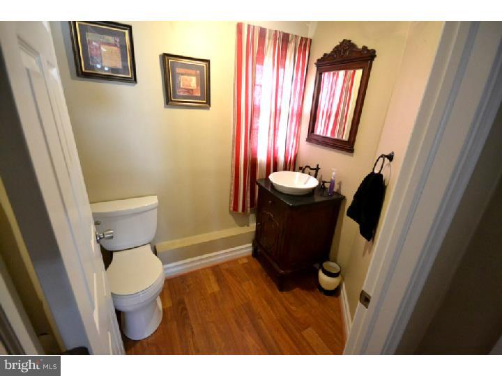 321 Croft Road North Wales, PA 19454 - Photo 19 of 20 Bathroom