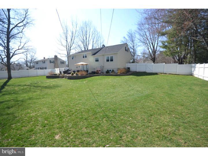 321 Croft Road North Wales, PA 19454 - Photo 4 of 20 Back Yard