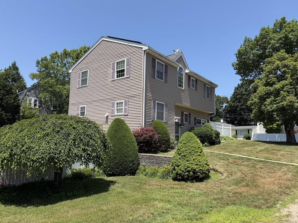 3 Walnut Knolls Canton, MA 02021 - Photo 4 of 38