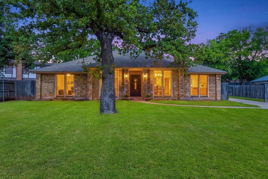 517 East Beady Road Arlington, TX 76006 - Photo 1 of 40