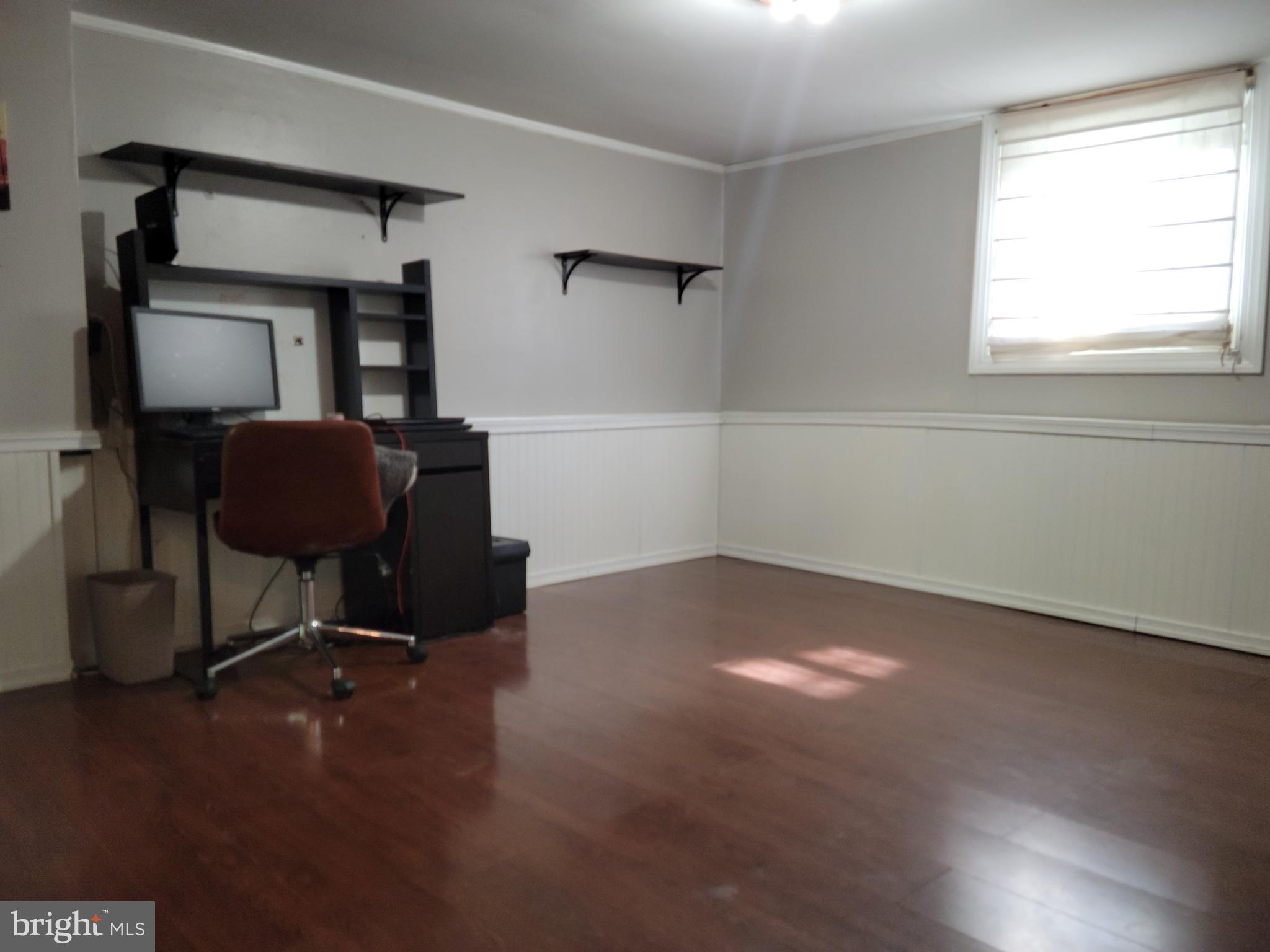 729 Valley Road Phoenixville, PA 19460 - Photo 4 of 21 Den