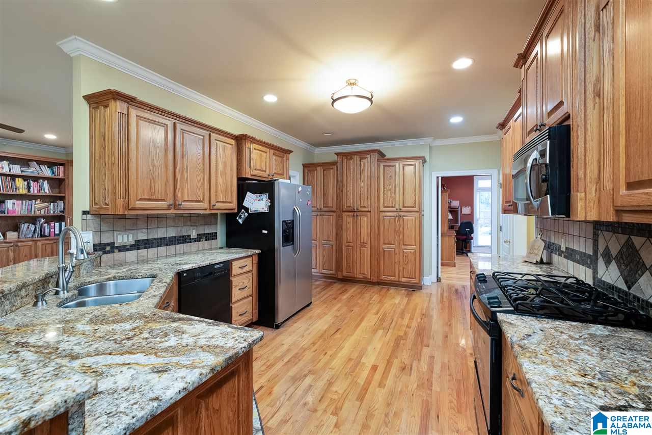 402 Fieldcrest Street Hartselle, AL 35640 - Photo 26 of 44