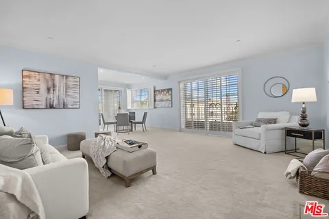 $1,095,000 | 1830 Pelham Avenue, Unit 301, Los Angeles, CA 90025