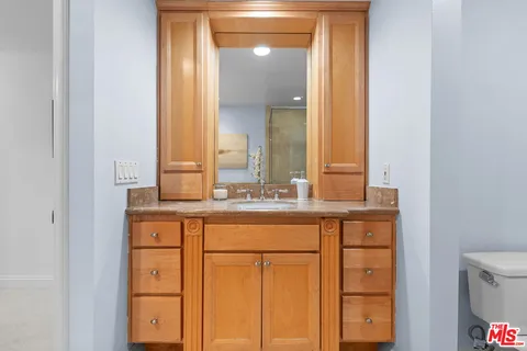 $1,095,000 | 1830 Pelham Avenue, Unit 301, Los Angeles, CA 90025