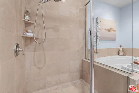 $1,095,000 | 1830 Pelham Avenue, Unit 301, Los Angeles, CA 90025