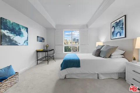 $1,095,000 | 1830 Pelham Avenue, Unit 301, Los Angeles, CA 90025