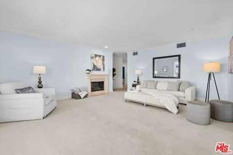 $1,095,000 | 1830 Pelham Avenue, Unit 301, Los Angeles, CA 90025