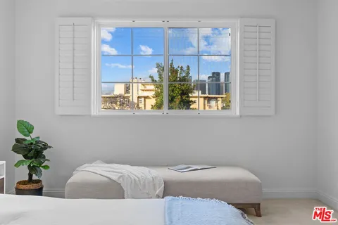 $1,095,000 | 1830 Pelham Avenue, Unit 301, Los Angeles, CA 90025