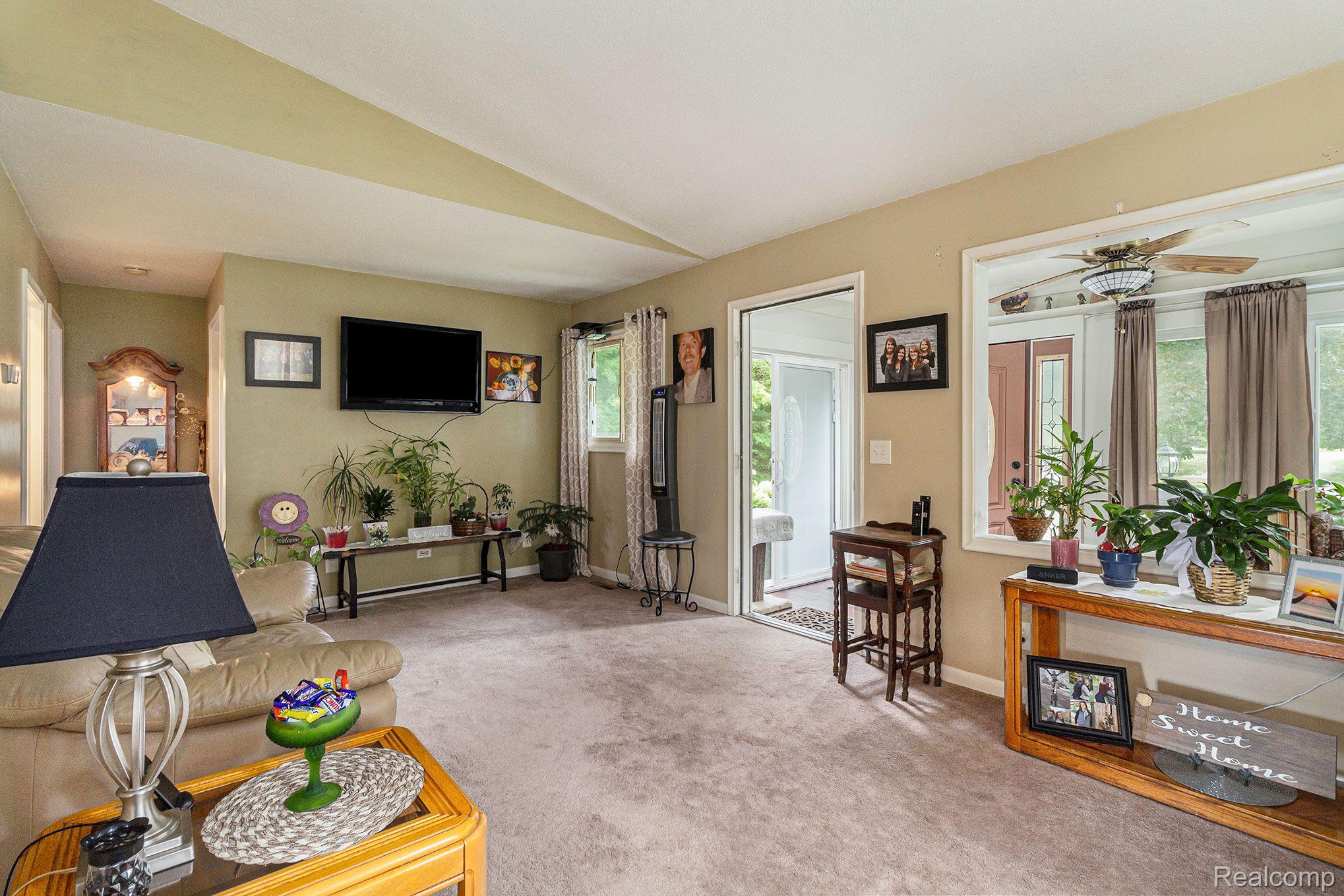 7277 Lehring Road Bancroft, MI 48414 - Photo 7 of 25 Gallery Image 7