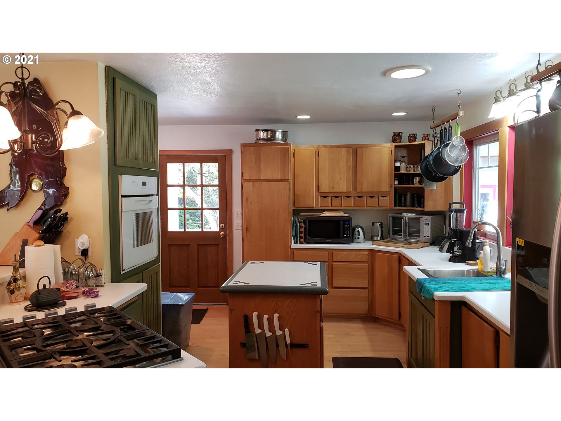 84275 Clear Lake Road Florence, OR 97439 - Photo 6 of 32 Gallery Image 6