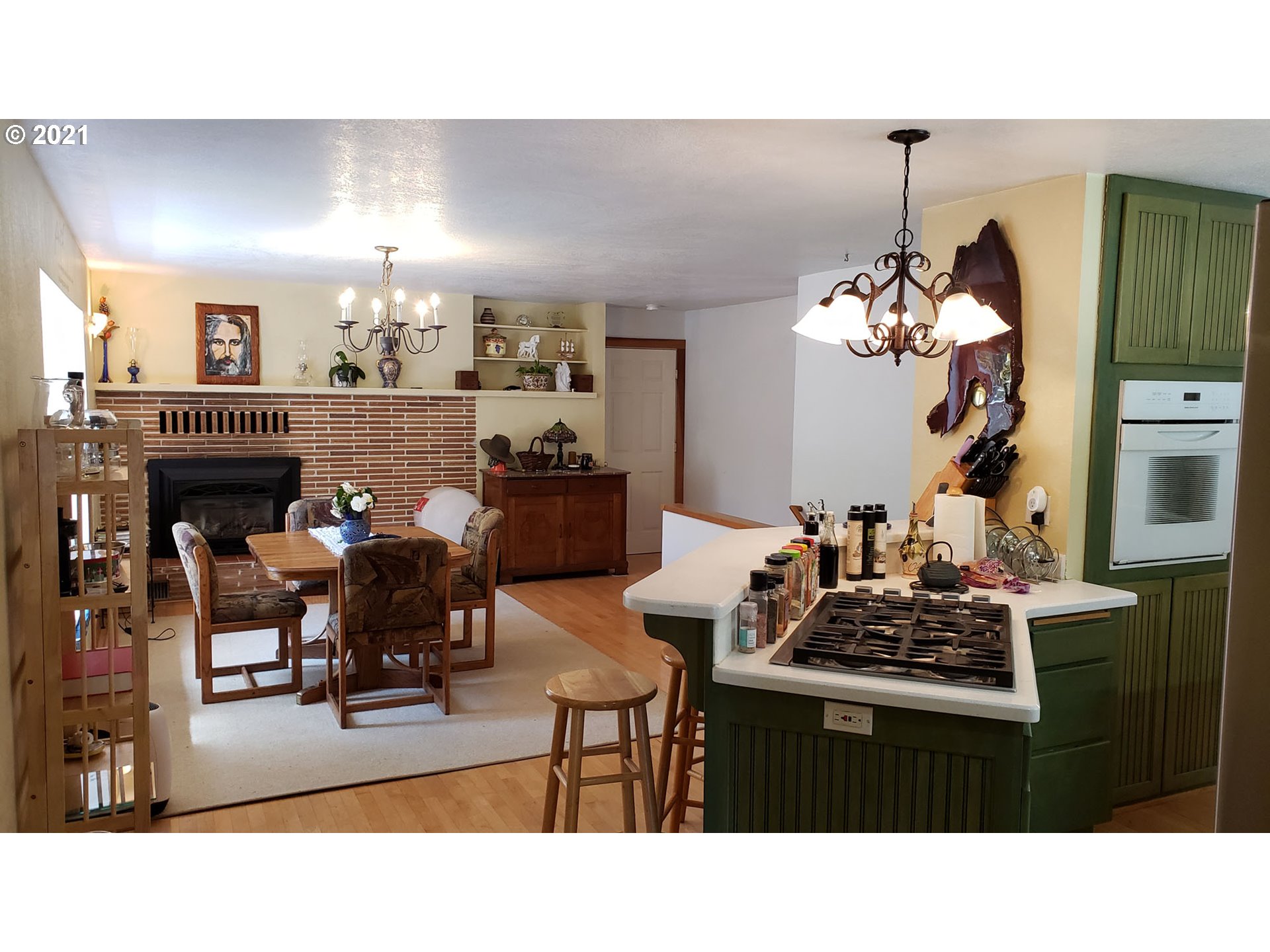 84275 Clear Lake Road Florence, OR 97439 - Photo 9 of 32 Gallery Image 9