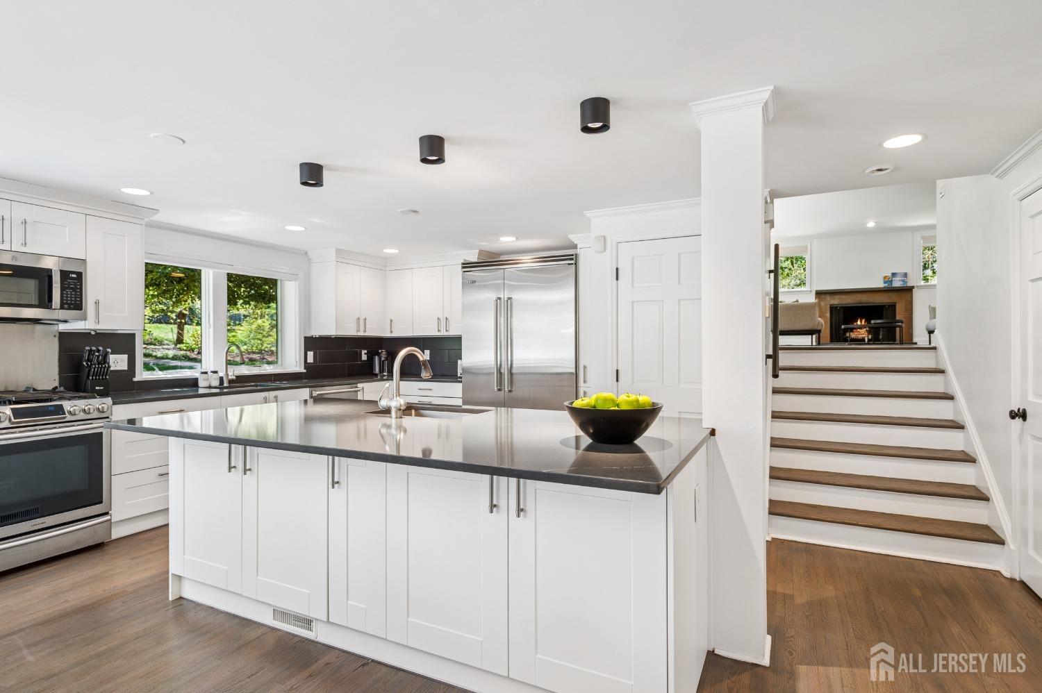 127 Wilson Road Princeton, NJ 08540 - Photo 5 of 51