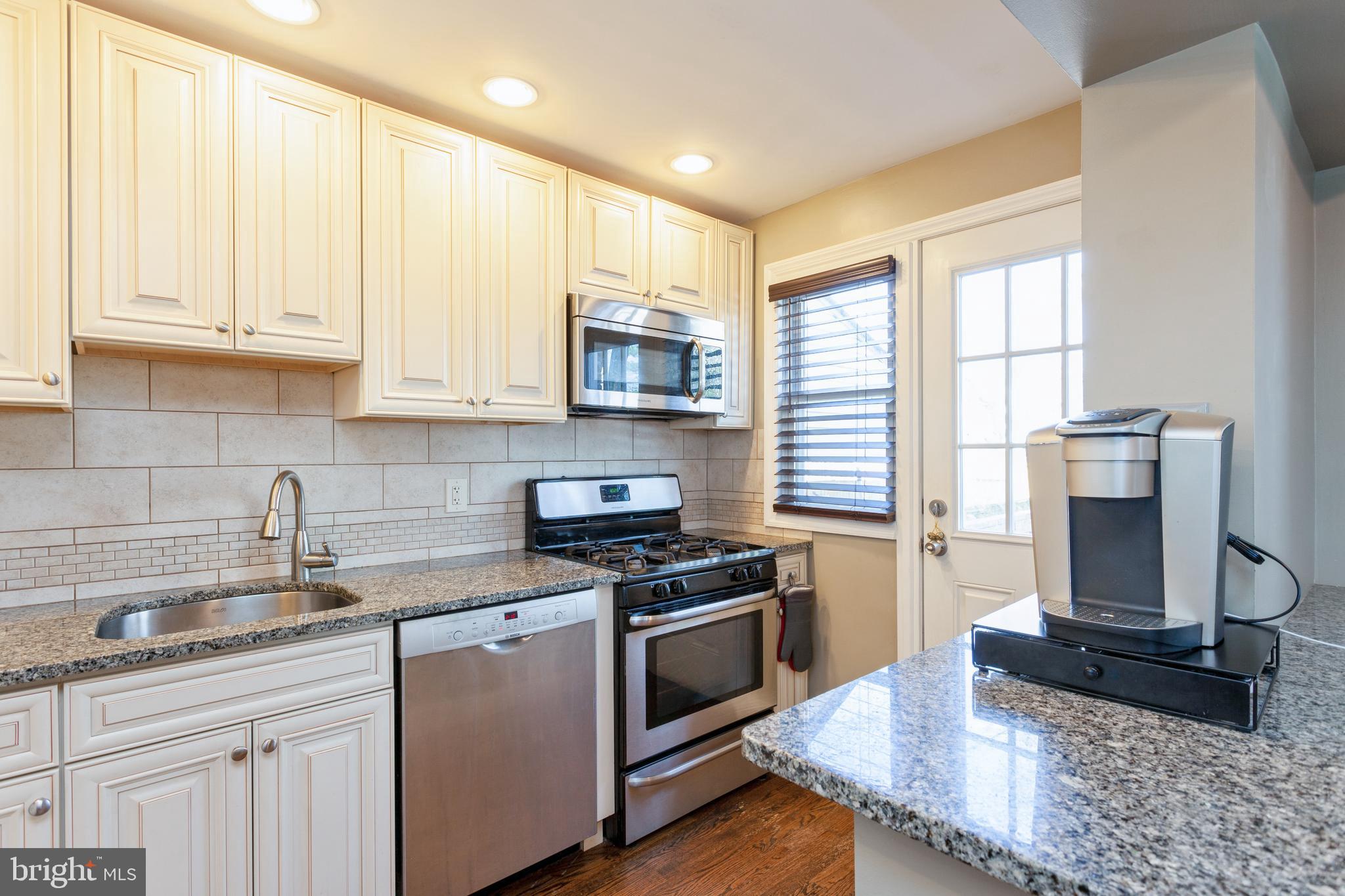 1800 Dunmere Road Baltimore, MD 21222 - Photo 9 of 40 Kitchen renovated in 2015