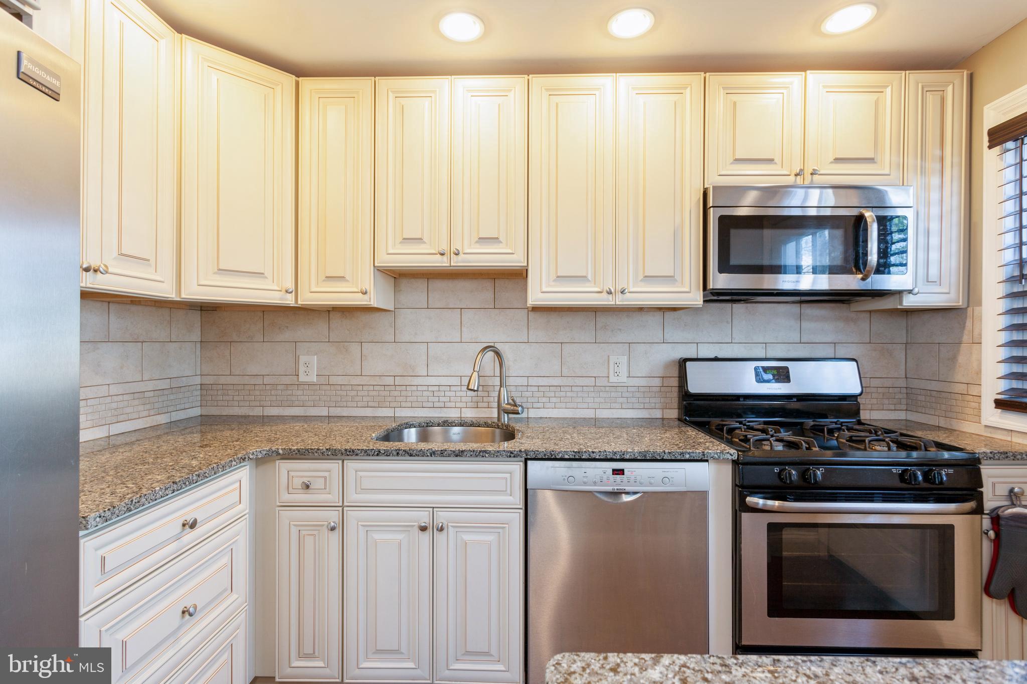1800 Dunmere Road Baltimore, MD 21222 - Photo 10 of 40 Stainless steel